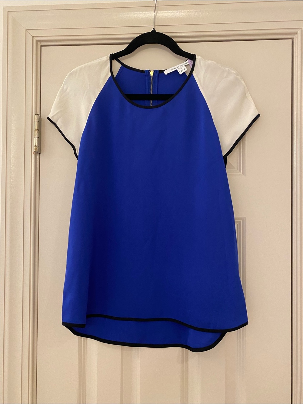 Diane Von Furstenberg Silk Cobalt Blue and White Raglan Sleeve Blouse